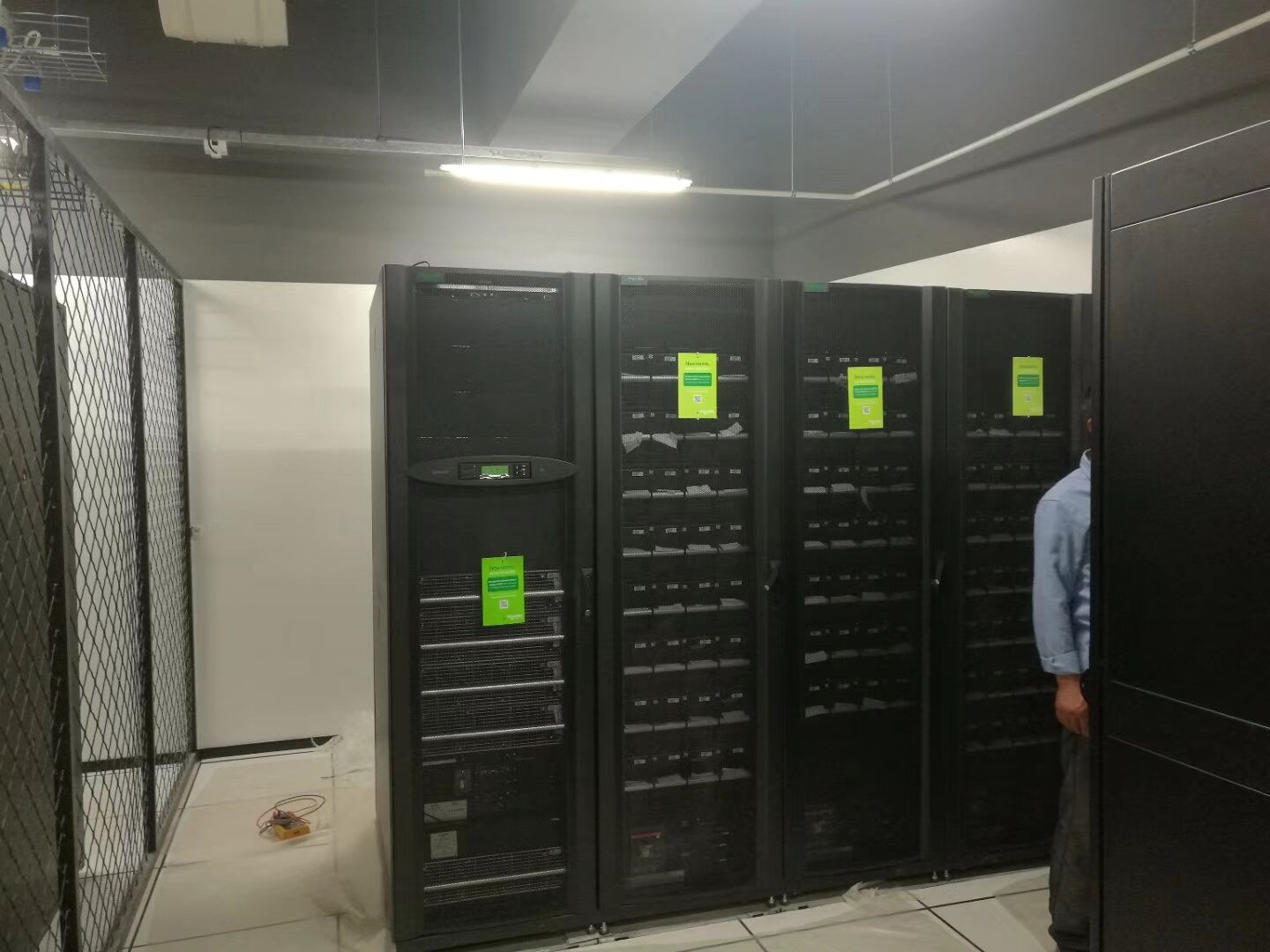 北京海洋气象总局机房规划UPS安装